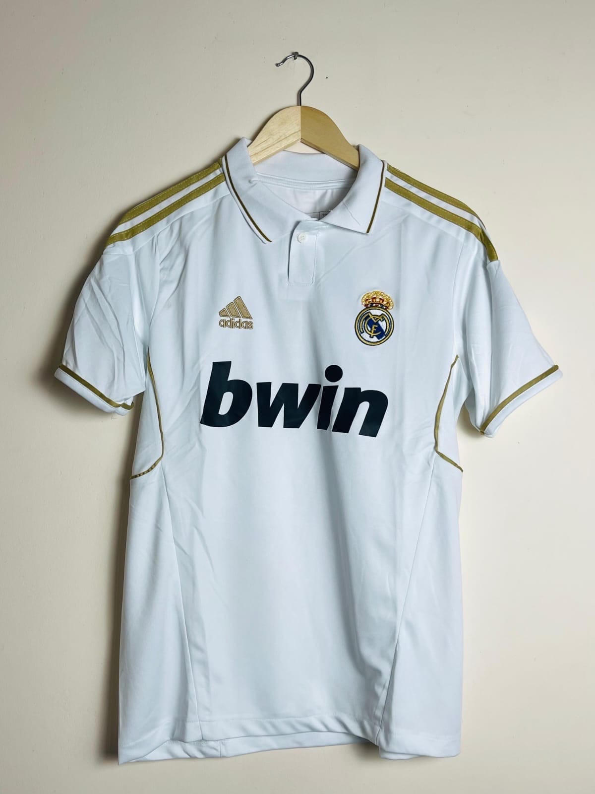 REAL MADRID 2011/12 HOME KIT